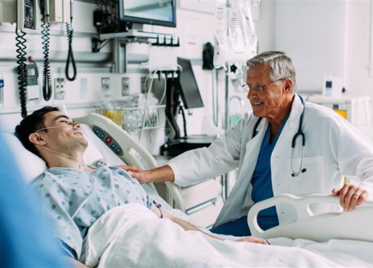 Patient and doctor in hospital
